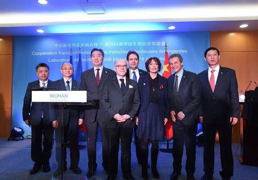 Wuhan laboratoire P4 coronavirus covid-19._bernard_cazeneuve_premier_ministre_-_ceremonie_daccreditation_du_laboratoire_de_haute_securite_biologique_p4